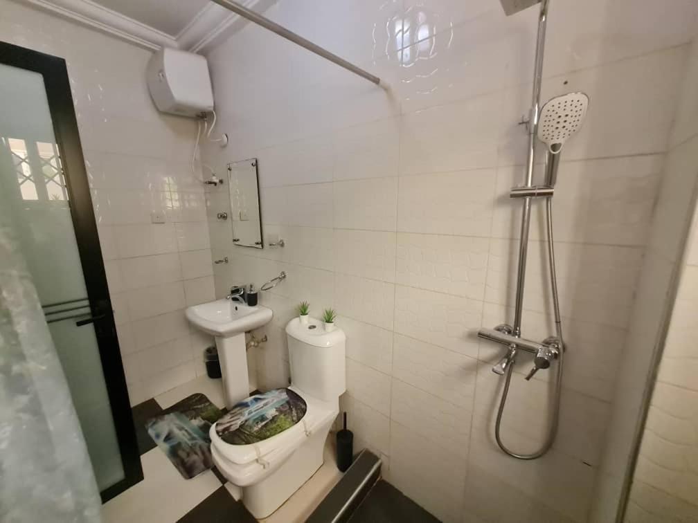 Nesta Barron -Home Away From Home North Legon Habitación foto